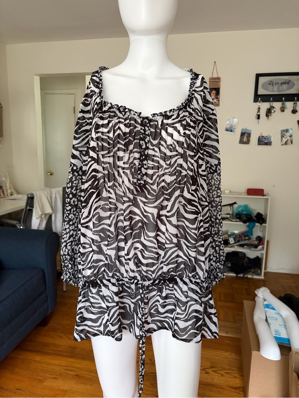 Jones New York Sport Women's XL Black/White Zebra Print Scoop Neck Blouse Ruffle